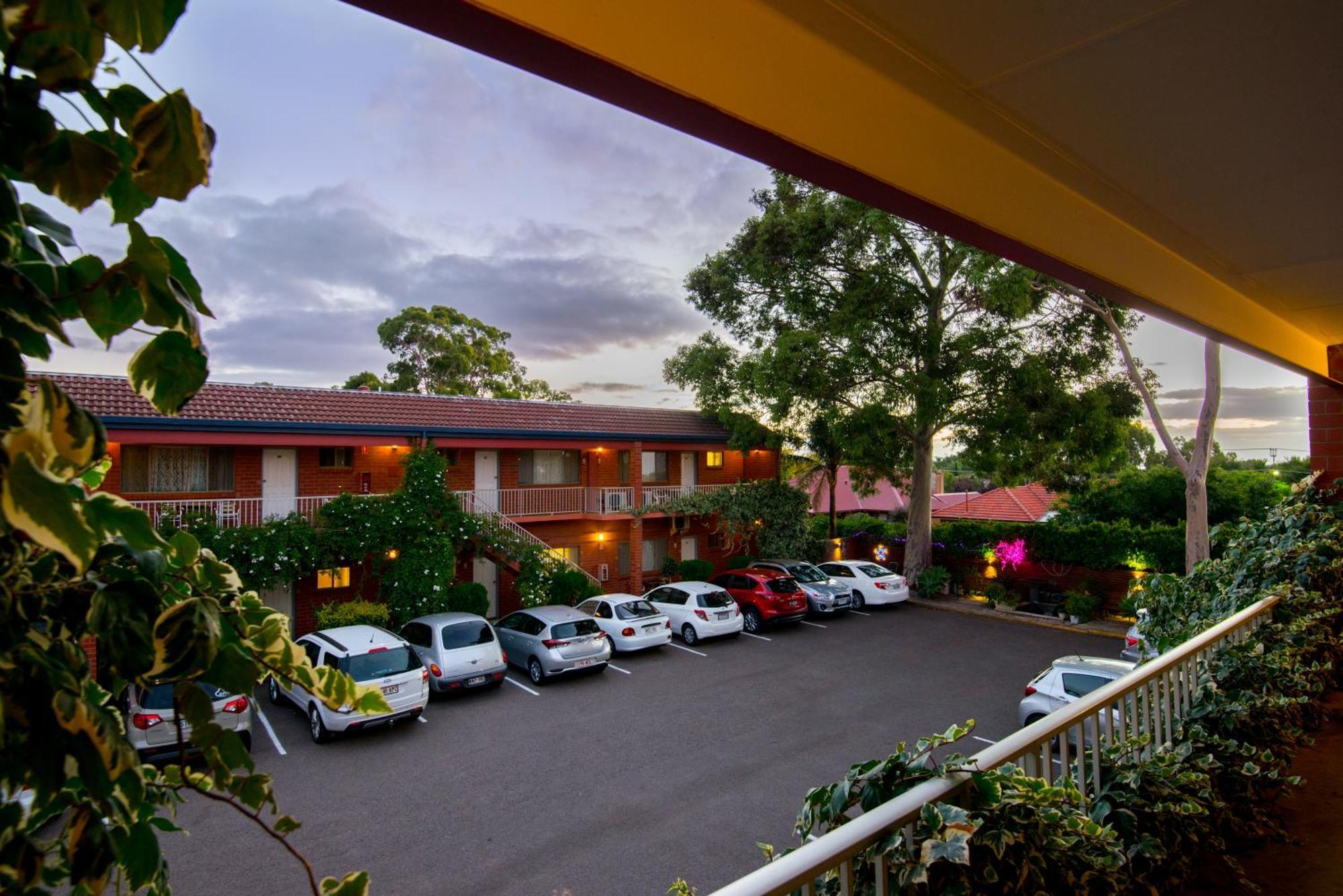 Adelaide Granada Motor Inn Exteriér fotografie